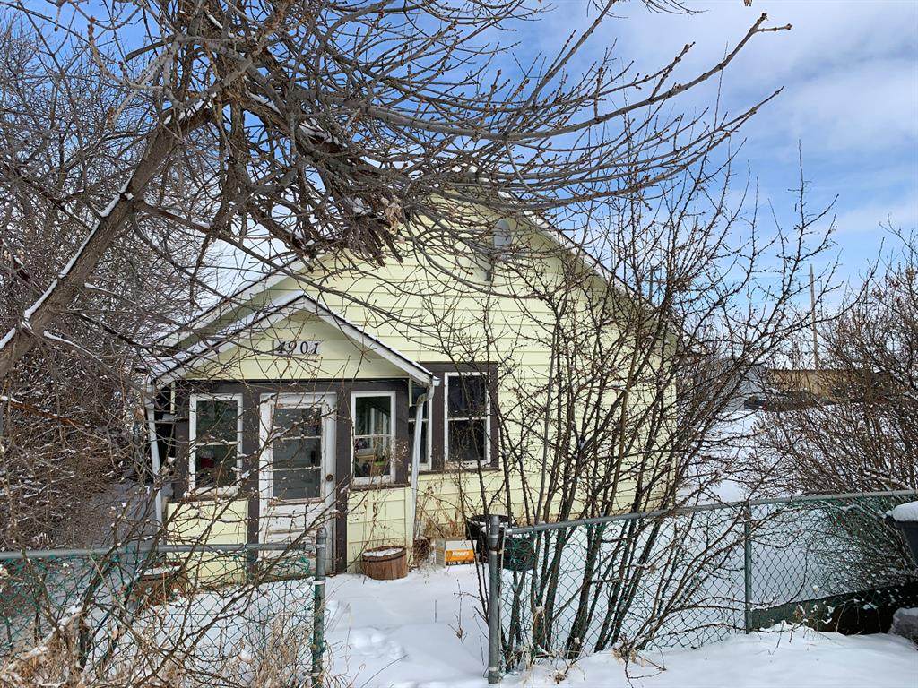 4901 46 Avenue - Photo 1