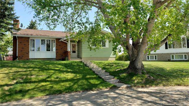 4927 Parkview Drive - Photo 1