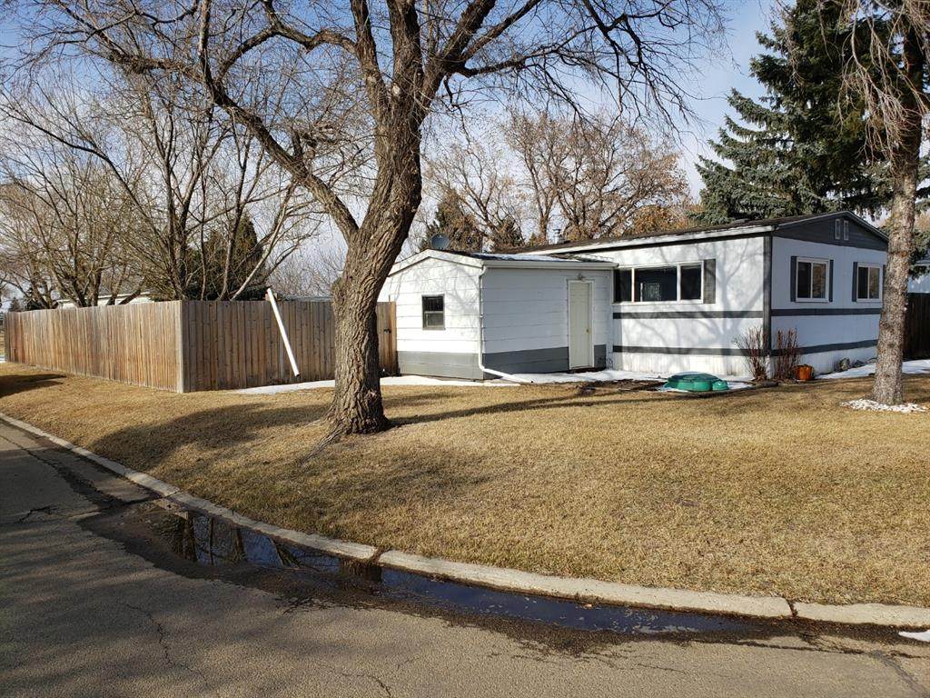 3902 Spruce Drive - Photo 1