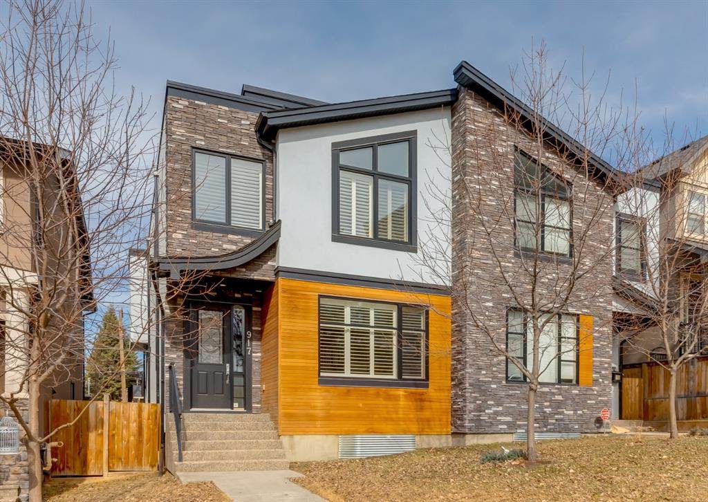 917 35 Street - Photo 1