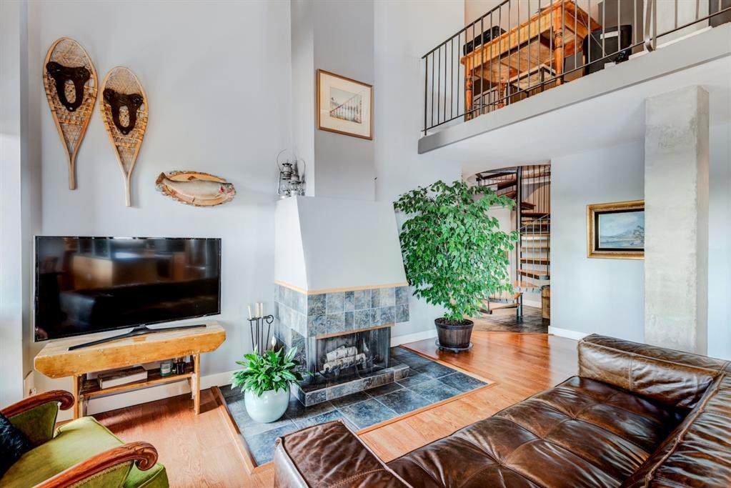 1140 15 Avenue - Photo 1