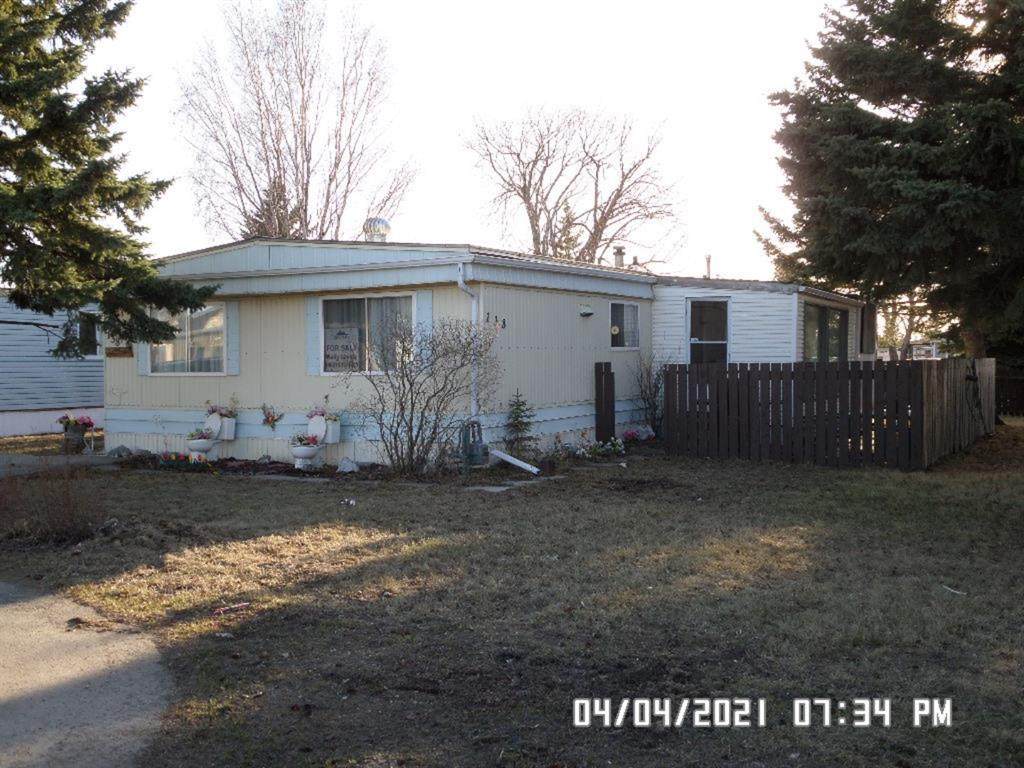 6724 17 Avenue - Photo 1