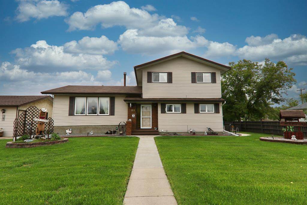 208 Niblock Street - Photo 1