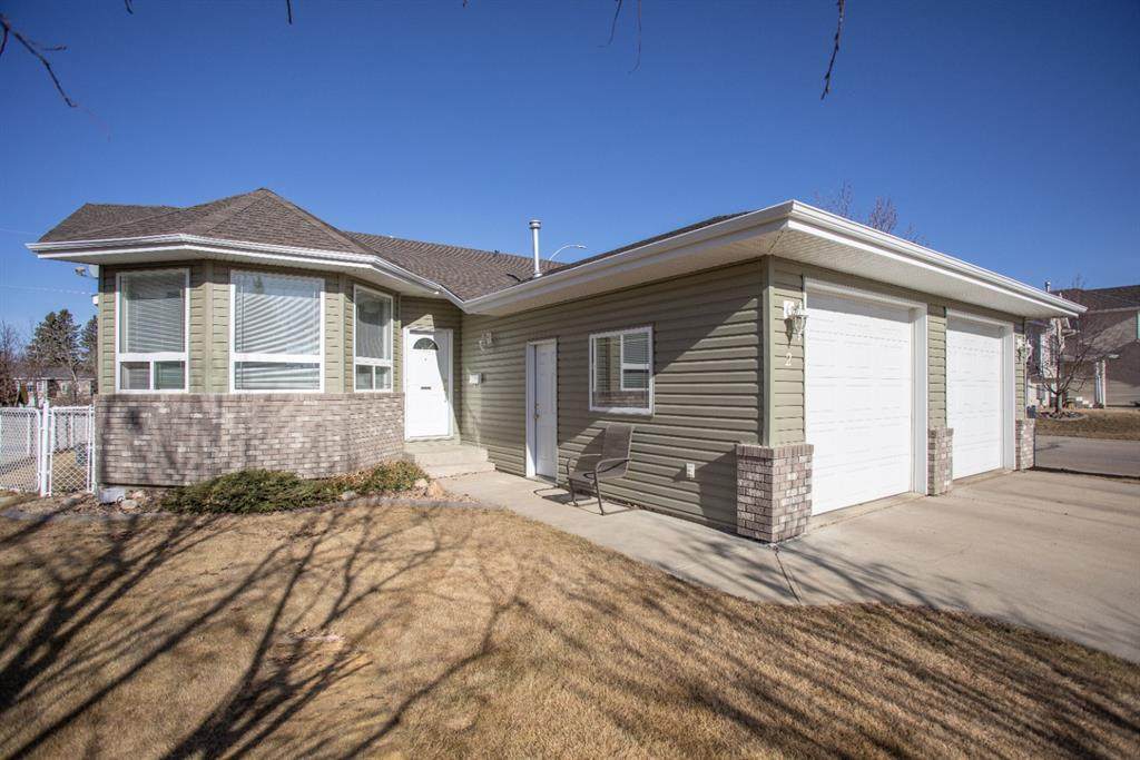 2 Regency Court - Photo 1