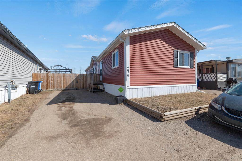 276 Grey Crescent - Photo 1