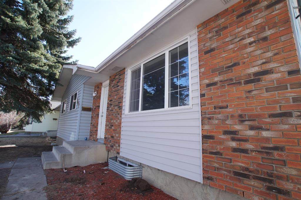 367 Pinewind Road - Photo 1