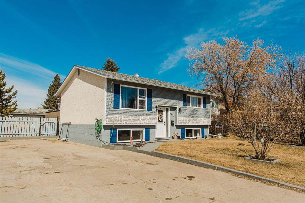 9824 79 Avenue - Photo 1