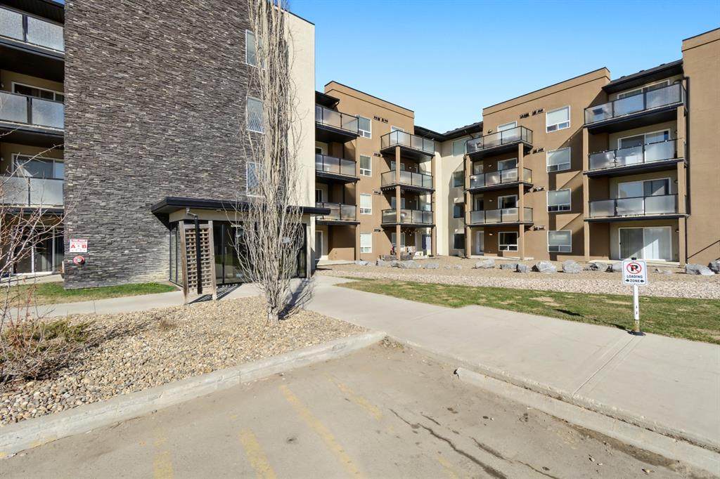 9120 96 Avenue - Photo 1