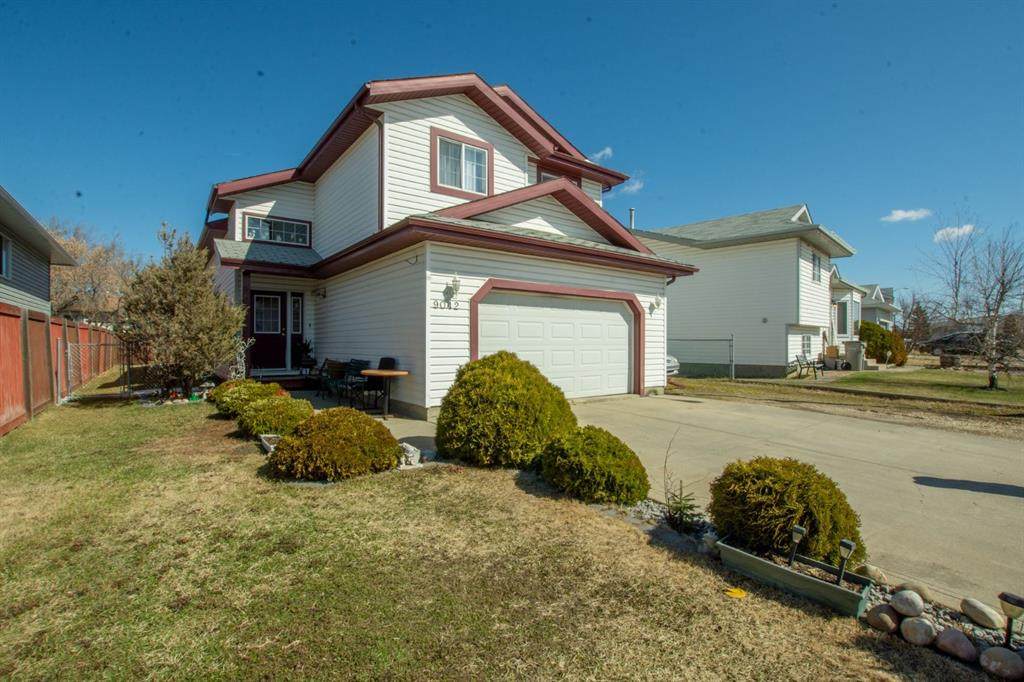 9042 103 Avenue - Photo 1