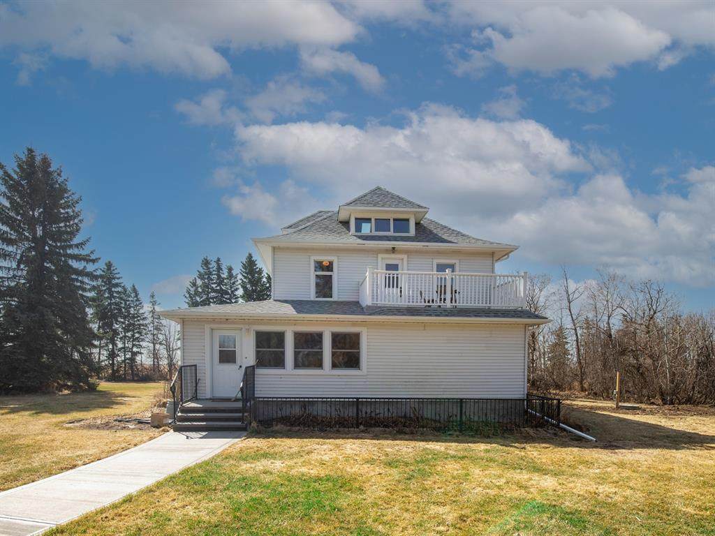 19233 Township Road 434 - Photo 1