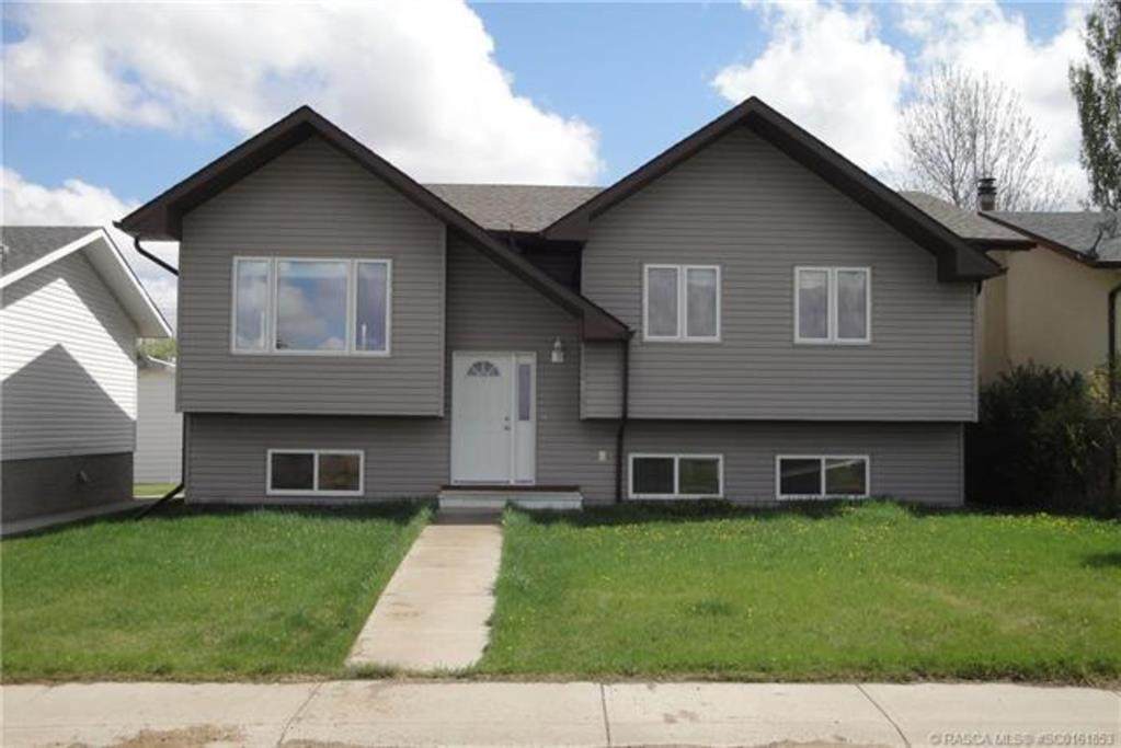 223 1 Avenue - Photo 1