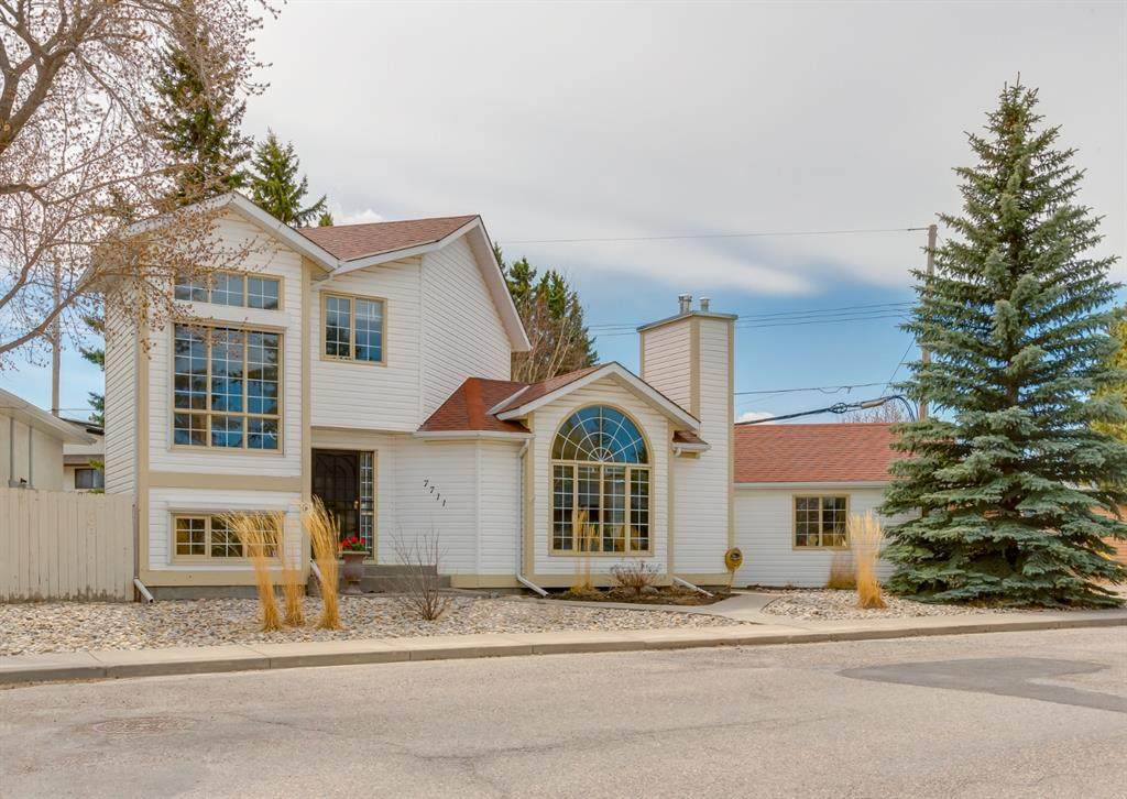 7711 48 Avenue - Photo 1
