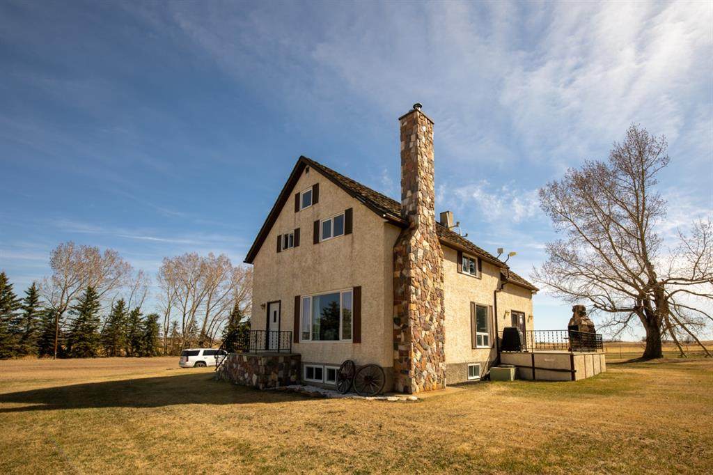 44239 Range Road 115 - Photo 1