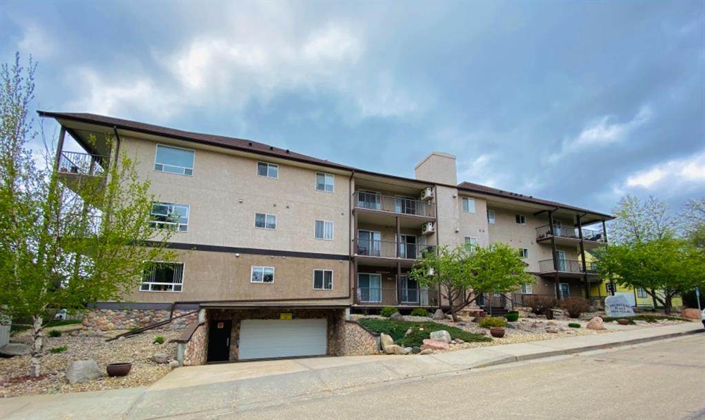 4834 52A Street - Photo 1