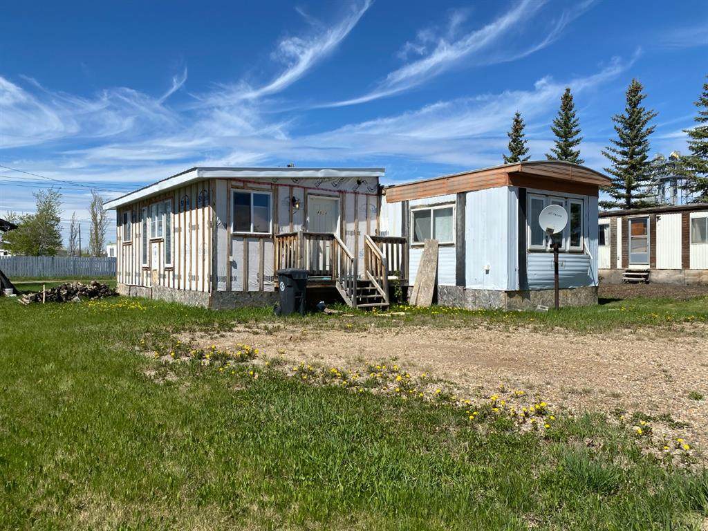 4636 46 Street - Photo 1