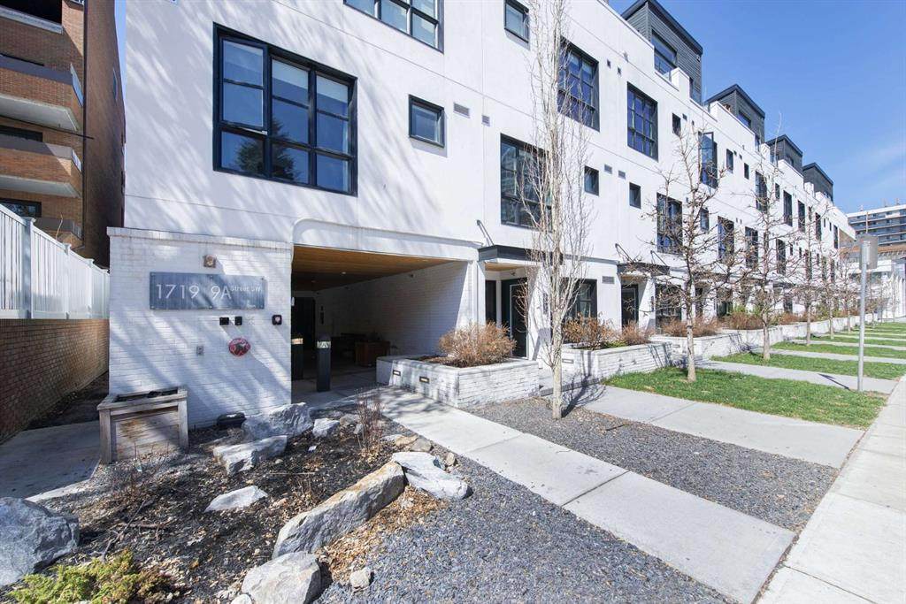 1719 9A Street - Photo 1