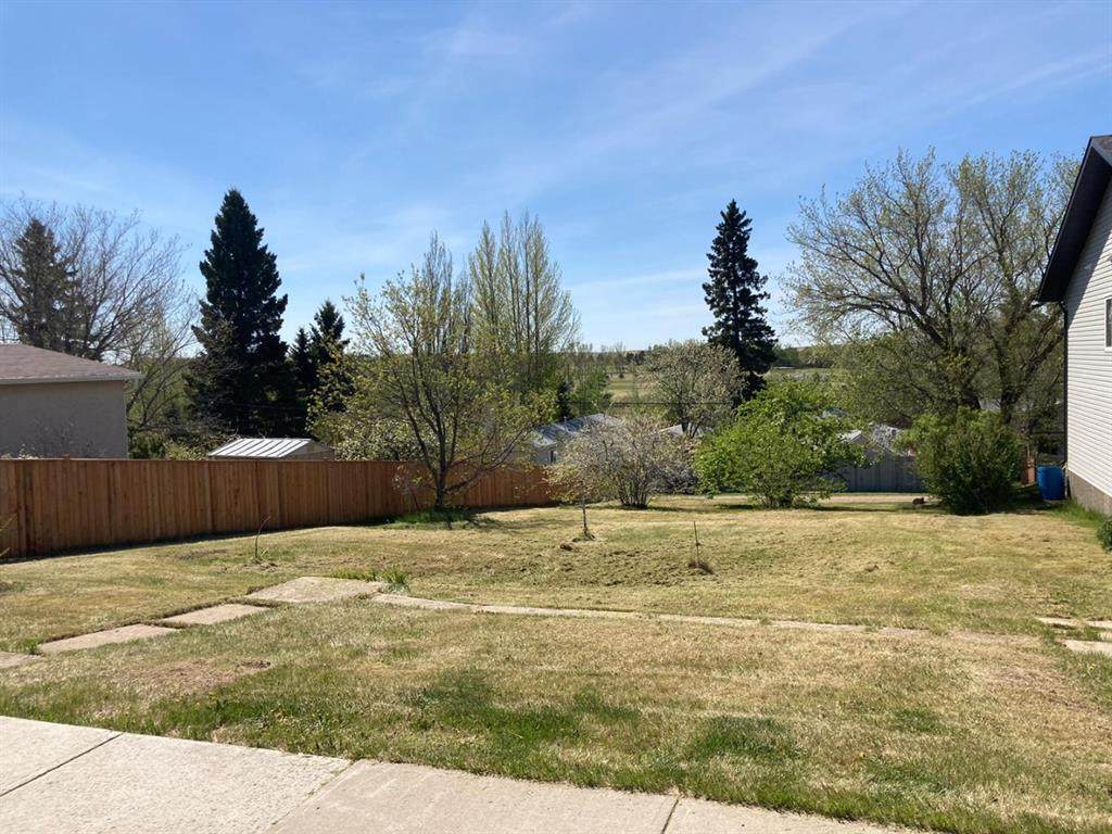 4817 50 Avenue - Photo 1