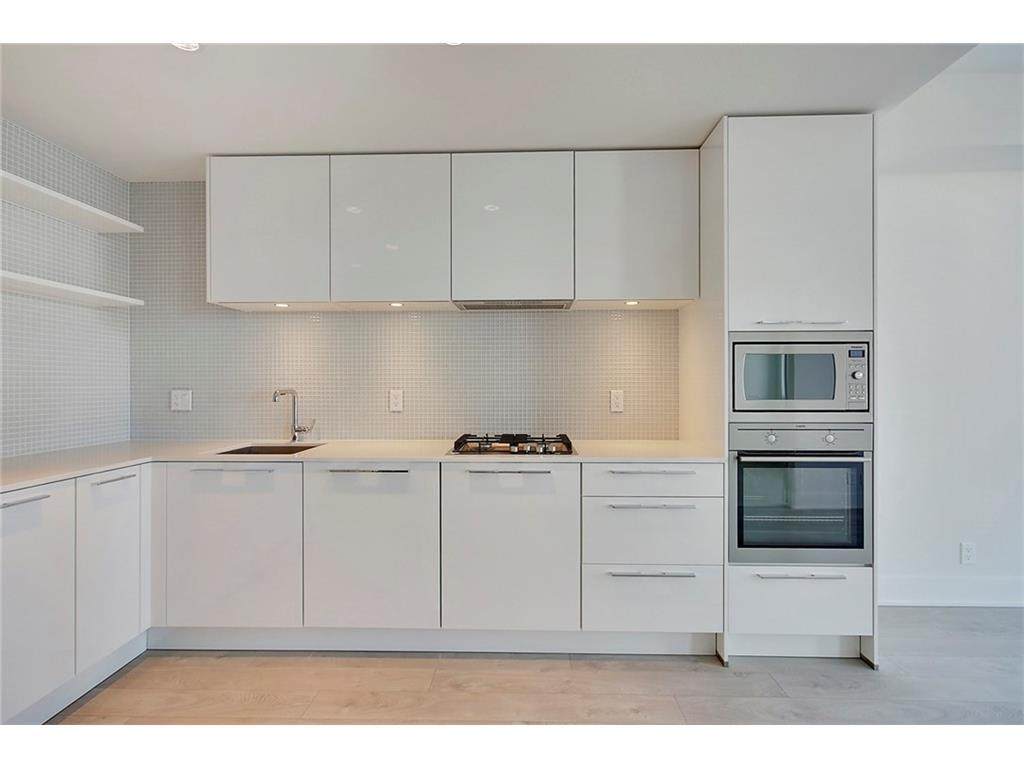 901 10 Avenue - Photo 1
