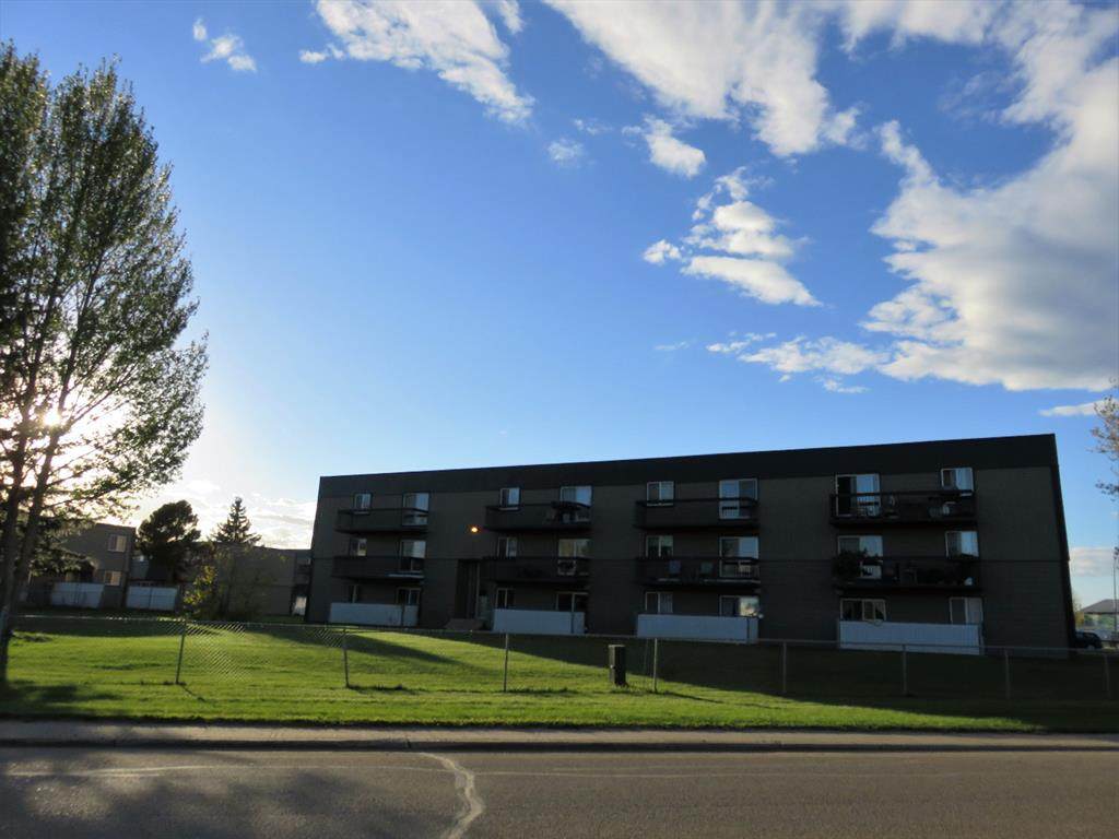 612 Main Street - Photo 1