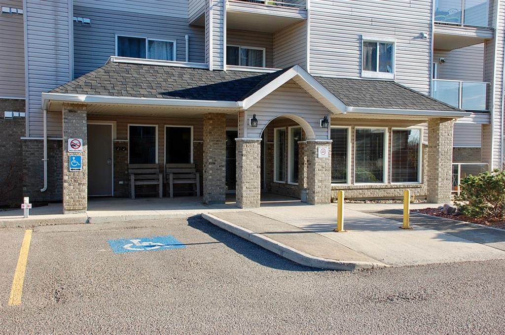 1616 Saamis Drive - Photo 1