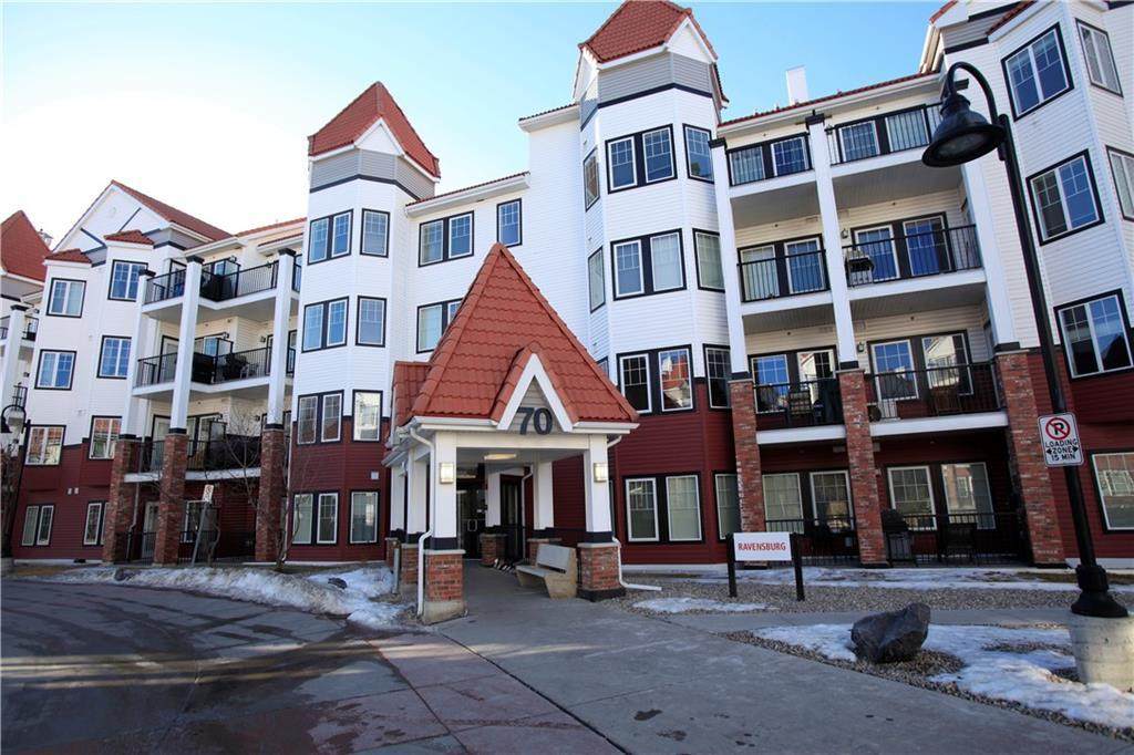 70 Royal Oak Plaza - Photo 1