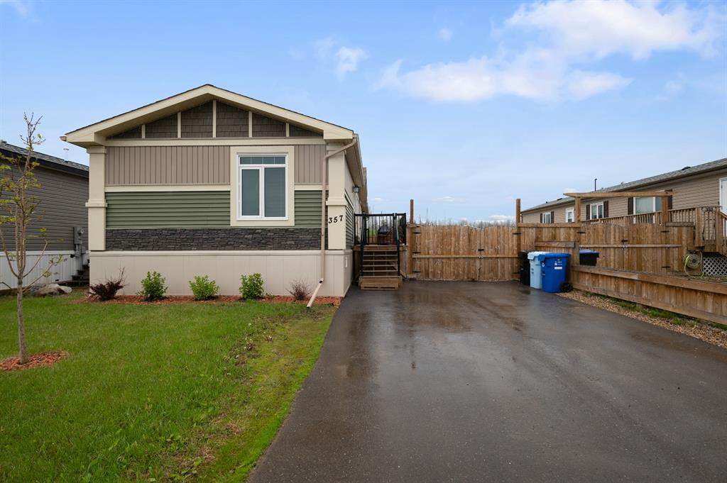 357 Mckinlay Crescent - Photo 1