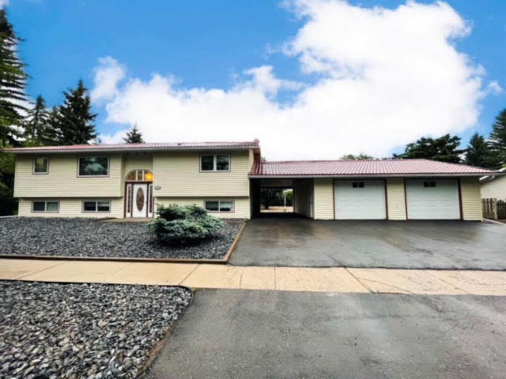 5519 51 Street - Photo 1