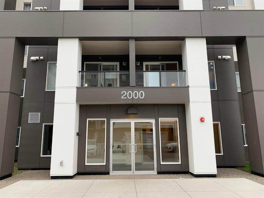 4641 128 Avenue - Photo 1
