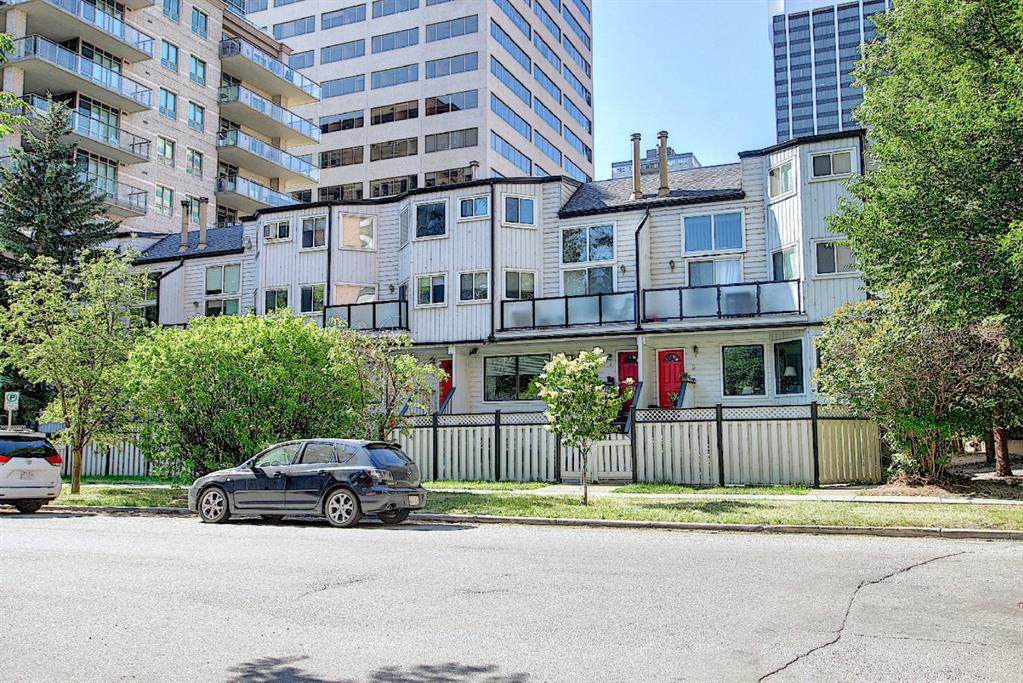 711 3 Avenue - Photo 1