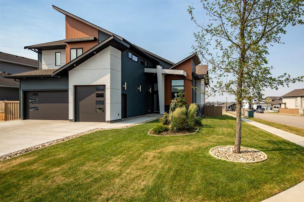 10600 150 Avenue - Photo 1