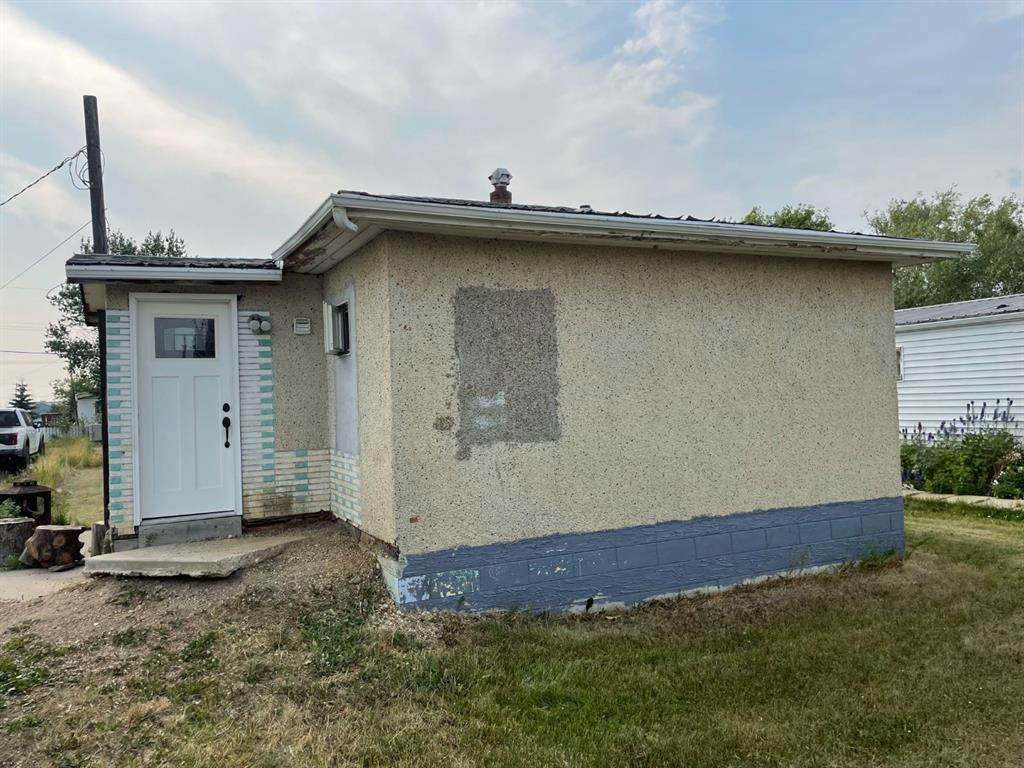 10104 99 Street - Photo 1