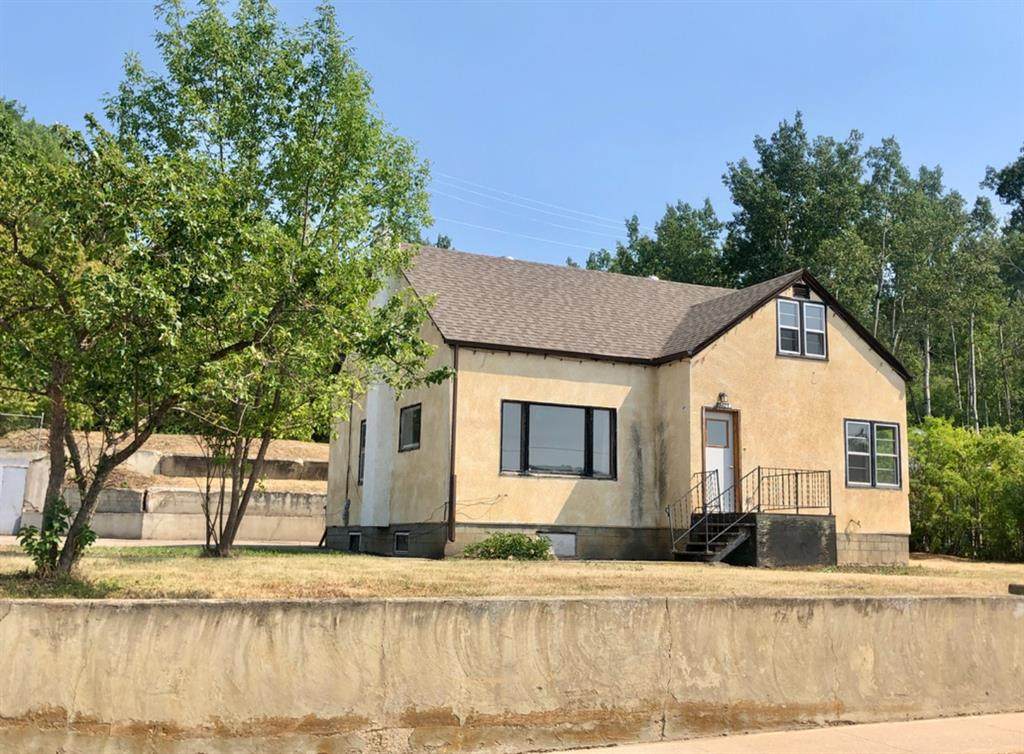 11027 101 Street - Photo 1