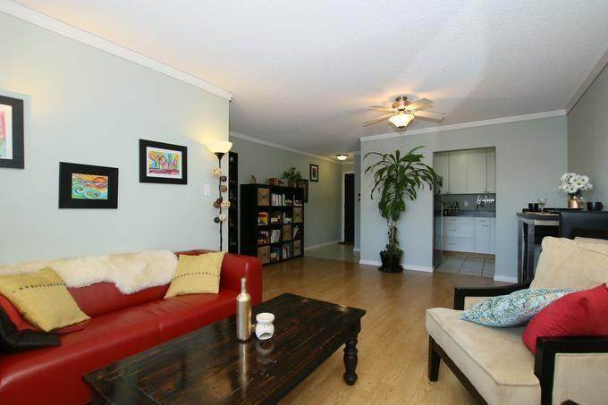 809 4 Street - Photo 1
