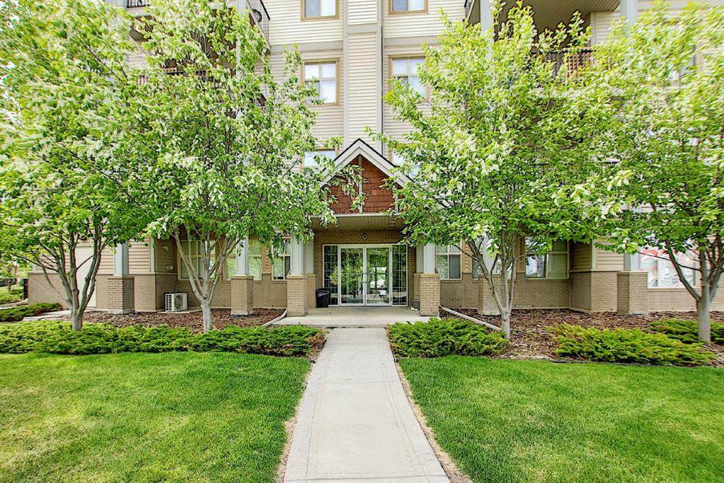 100 Lakeway Boulevard - Photo 1