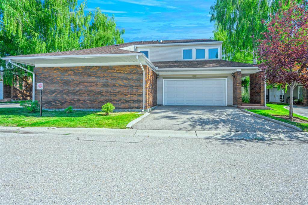 275 Woodridge Drive - Photo 1