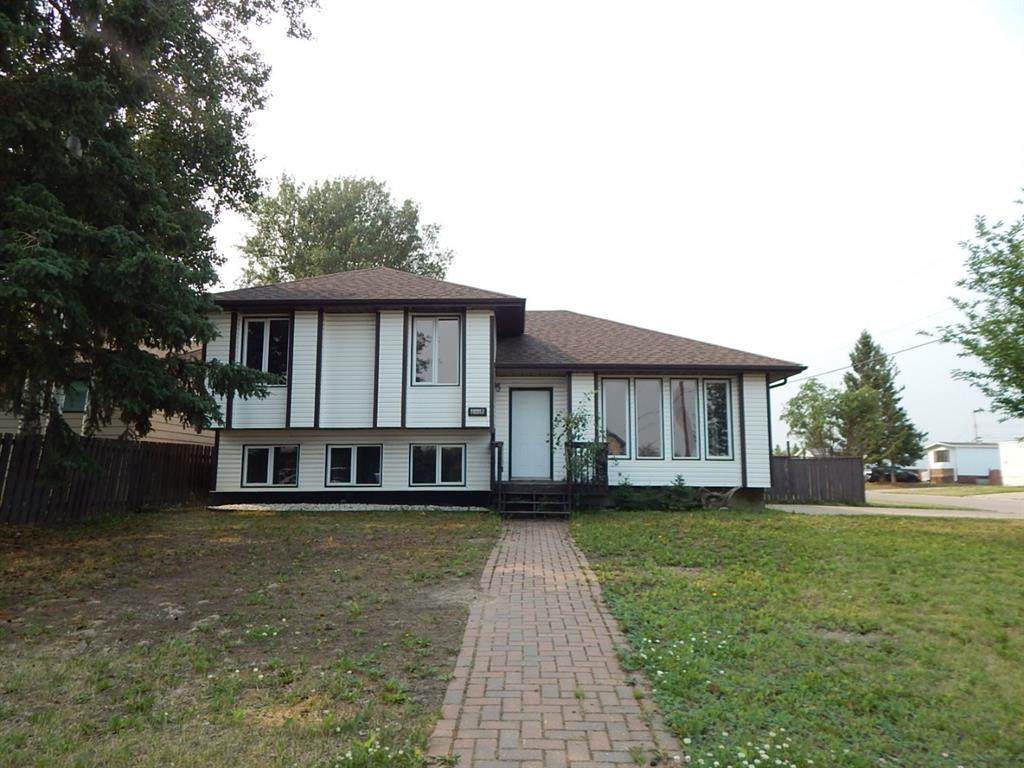 10317 99 Avenue - Photo 1