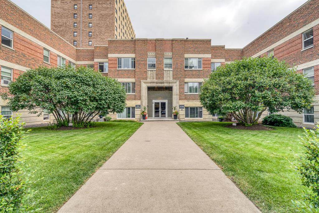 330 19 Avenue - Photo 1