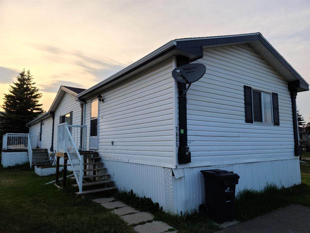 7821 97 Avenue - Photo 1