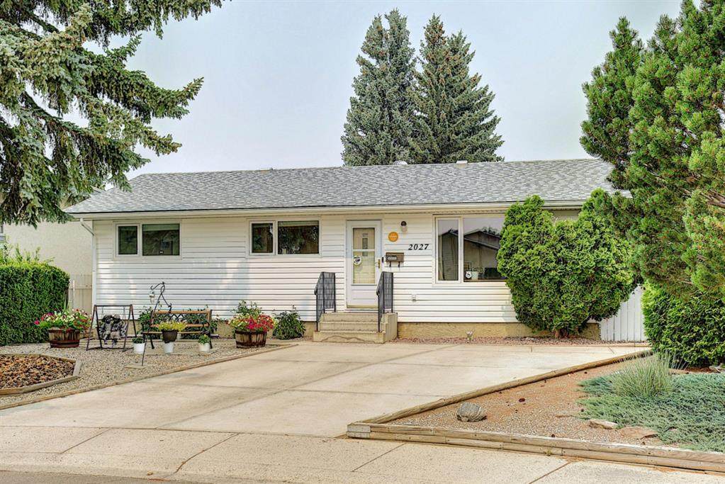2027 20 Avenue - Photo 1