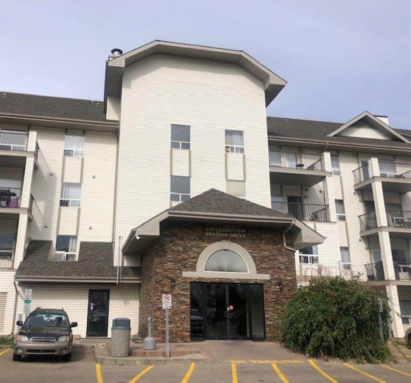 330 Clareview Station Drive - Photo 1