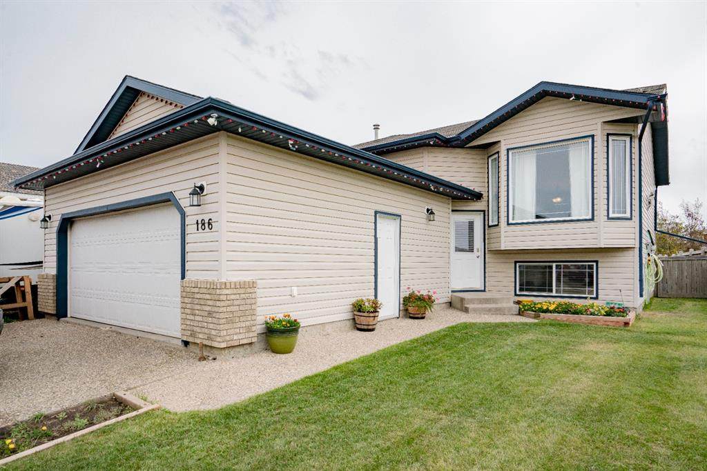 186 Pinnacle Way - Photo 1
