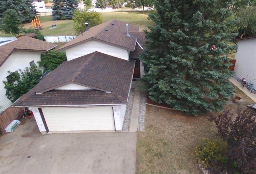9426 64 Avenue - Photo 1