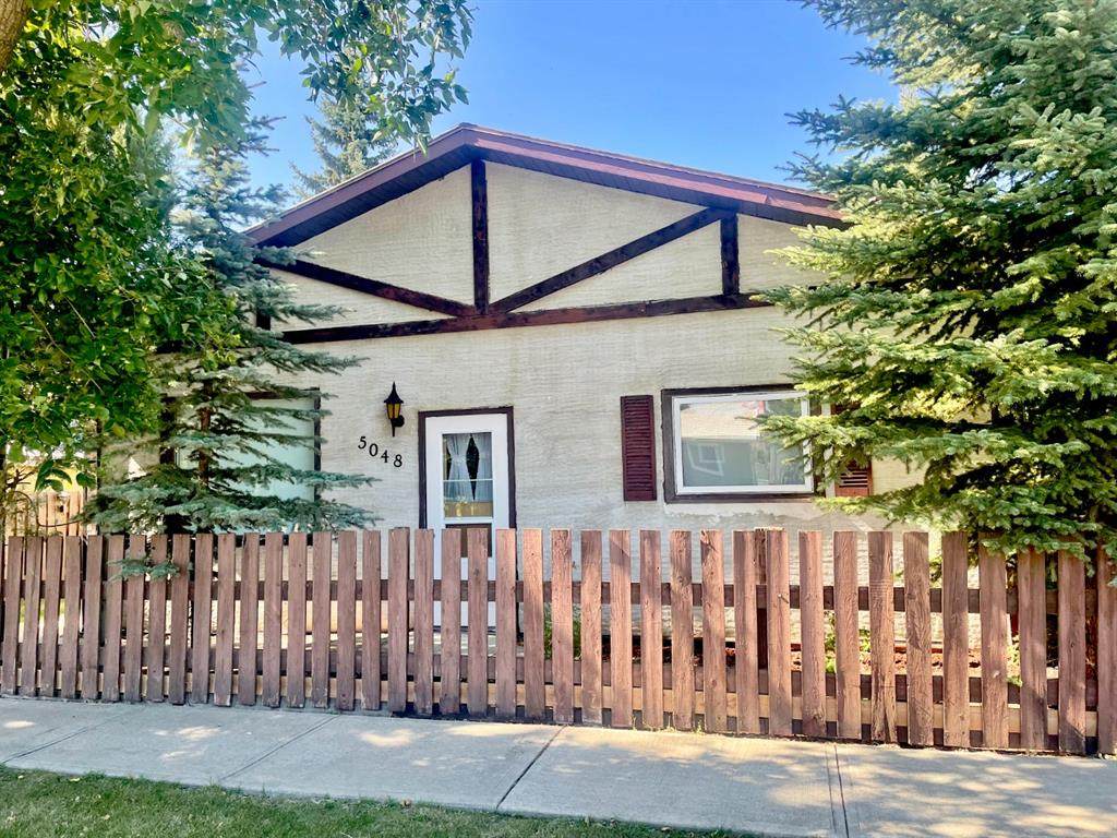 5048 48 Street - Photo 1