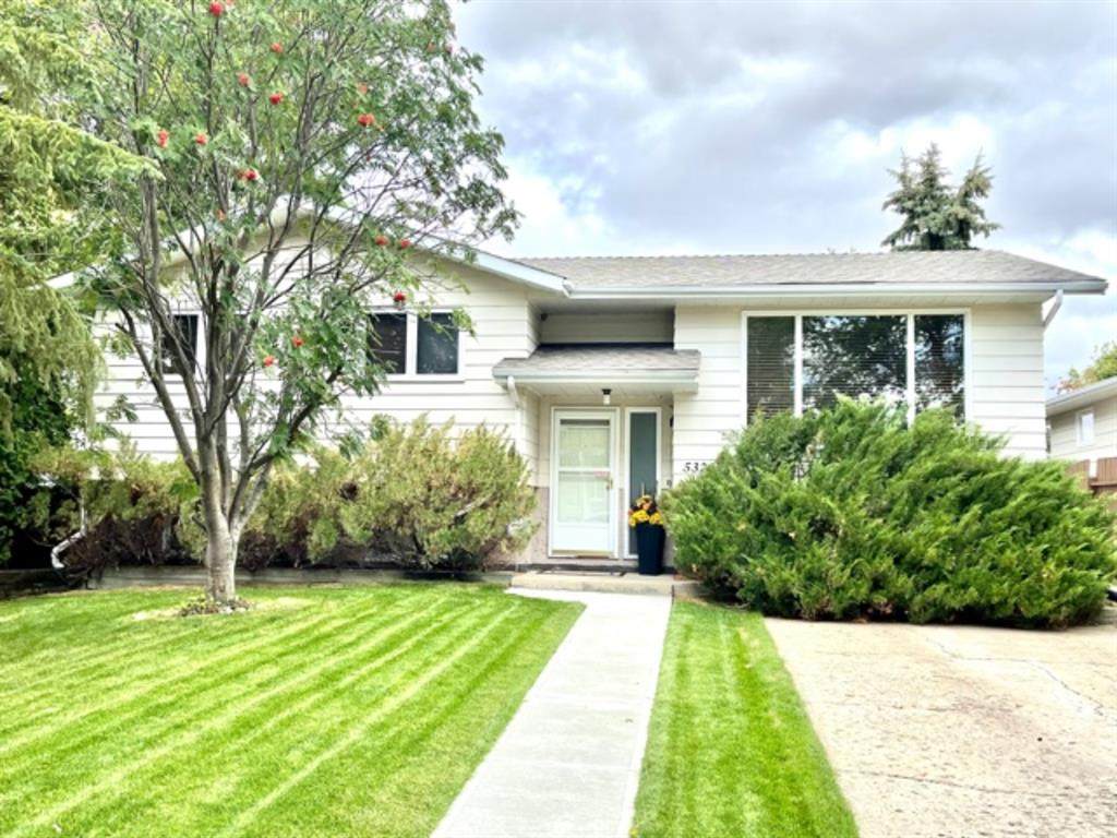 5322 43 Street - Photo 1