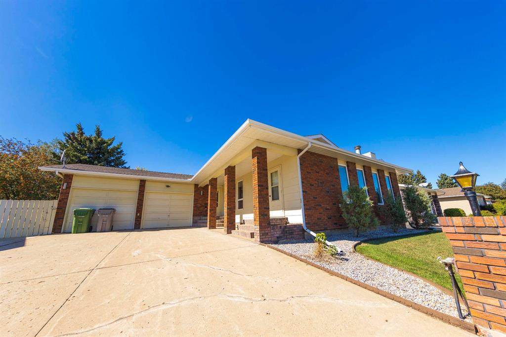 3706 56B Avenue - Photo 1