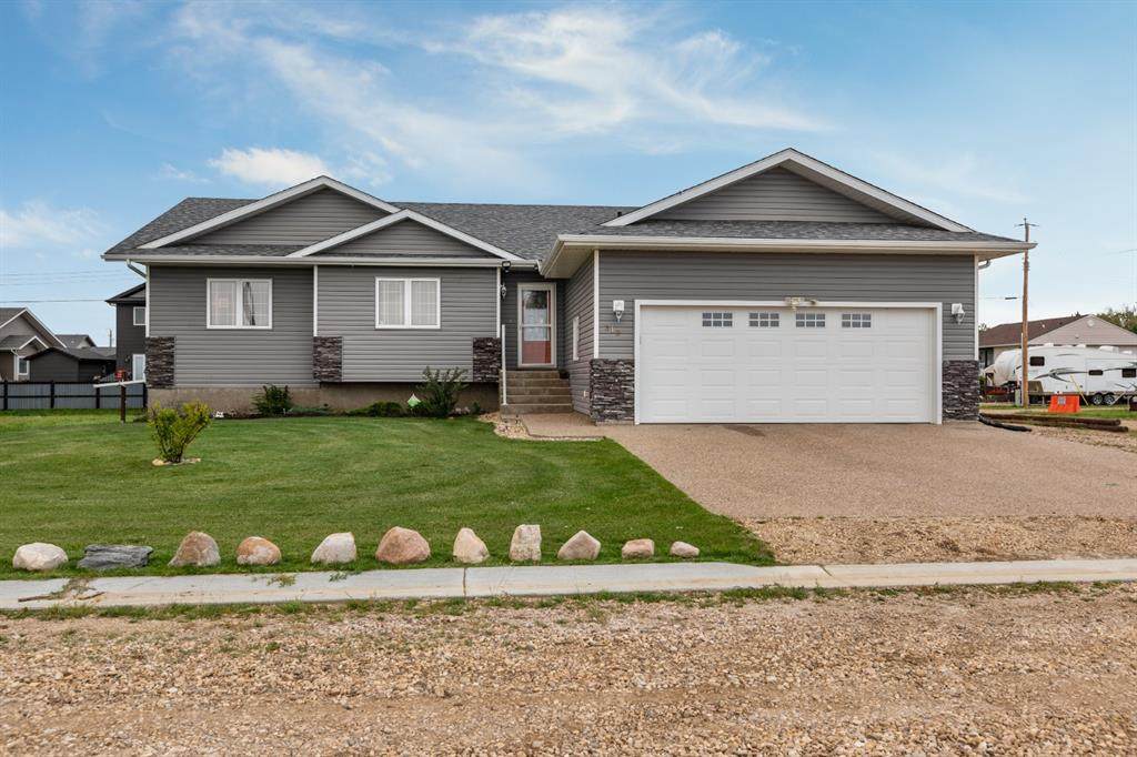 319 Niblock Street - Photo 1