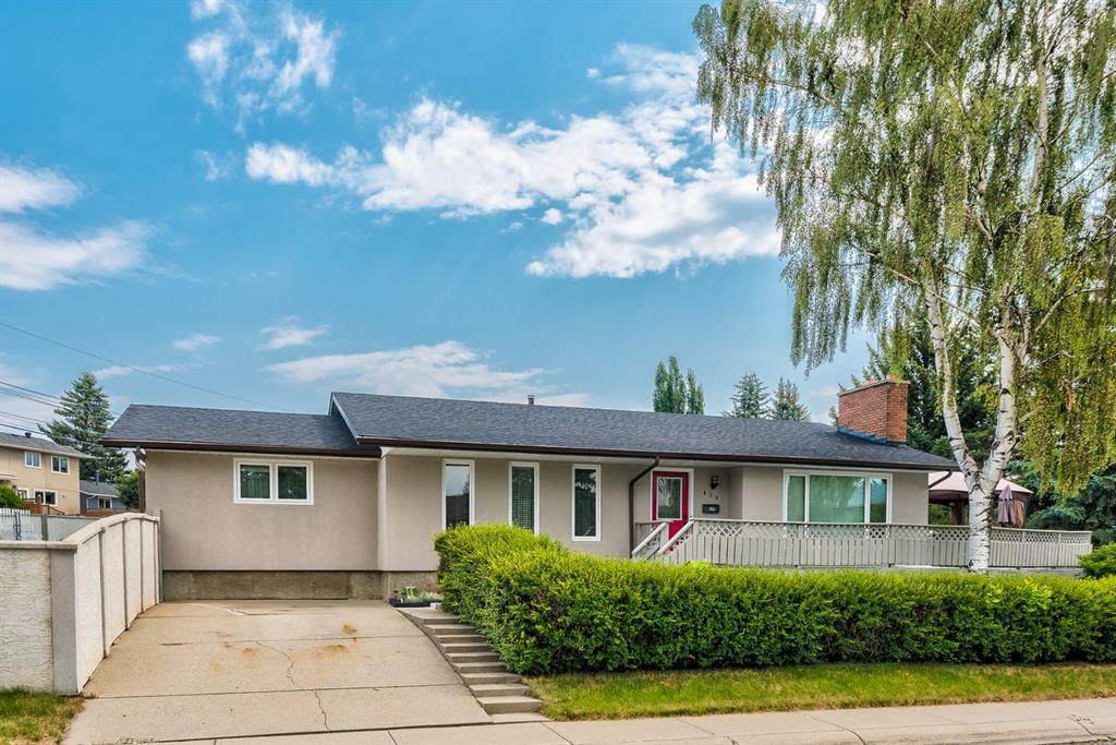 435 Glamorgan Crescent - Photo 1