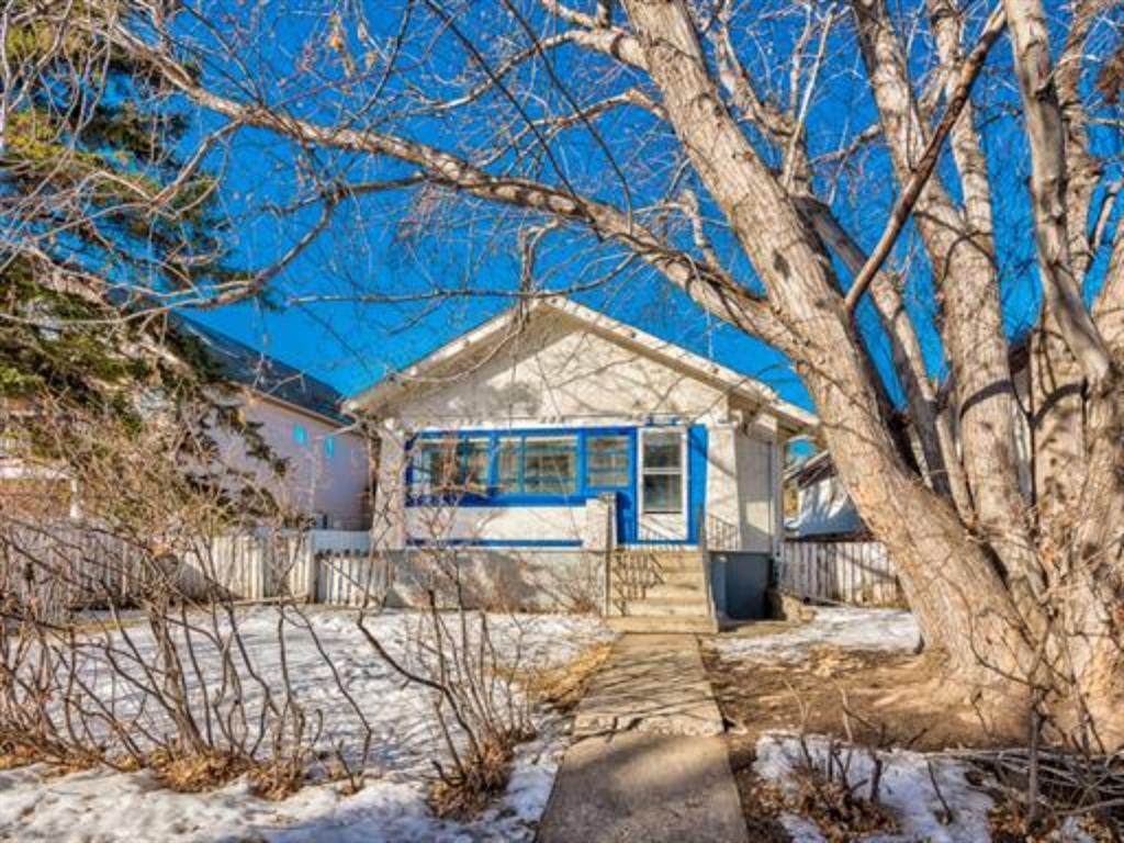 1119 41 Street - Photo 1