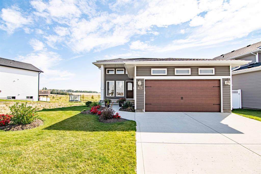 615 Robinson Avenue - Photo 1
