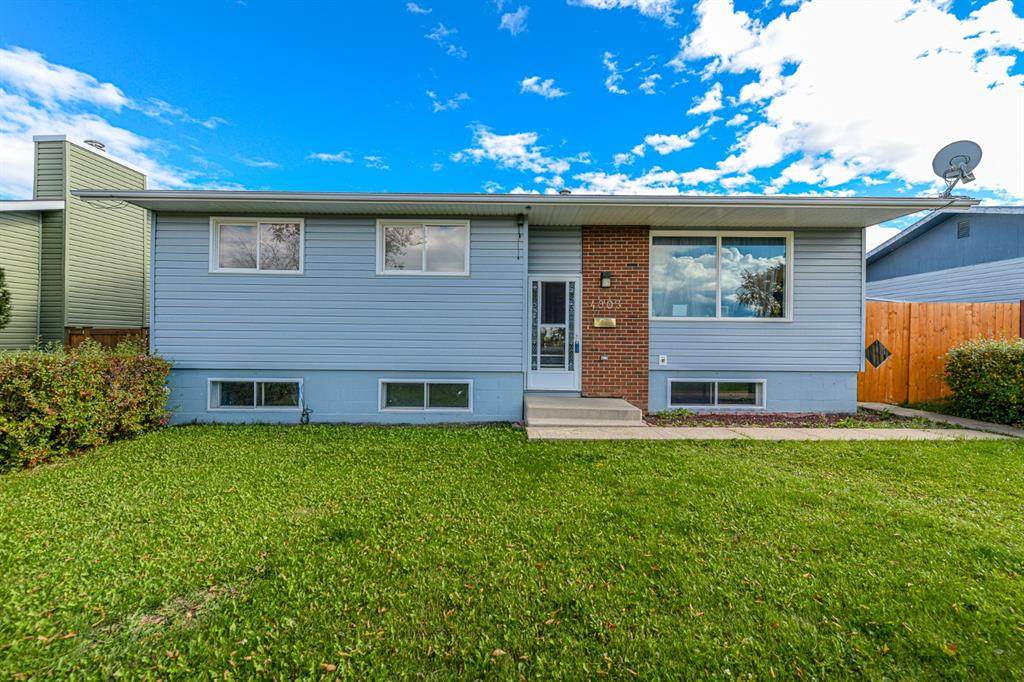 4903 51 Street - Photo 1